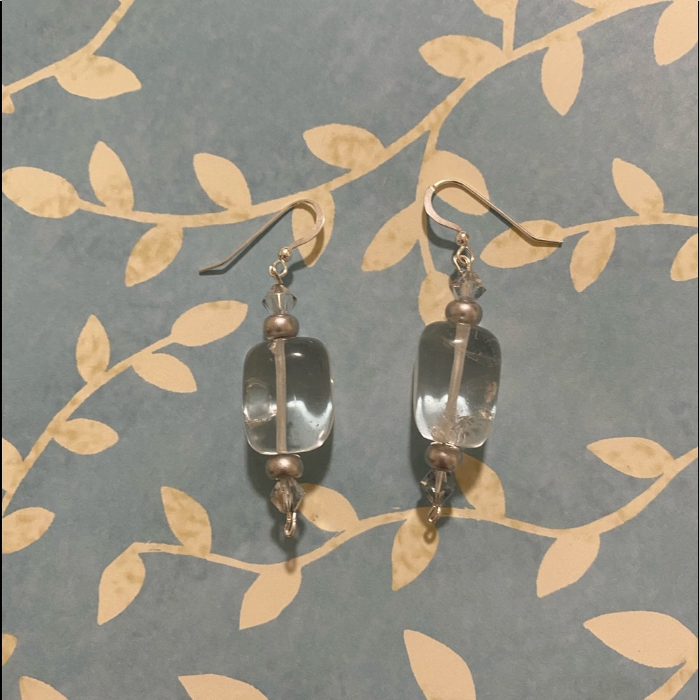 💙2for$12. Quartz Hook earrings
